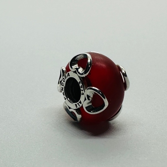 Brand new authentic pandora red murano charm - Picture 6 of 9